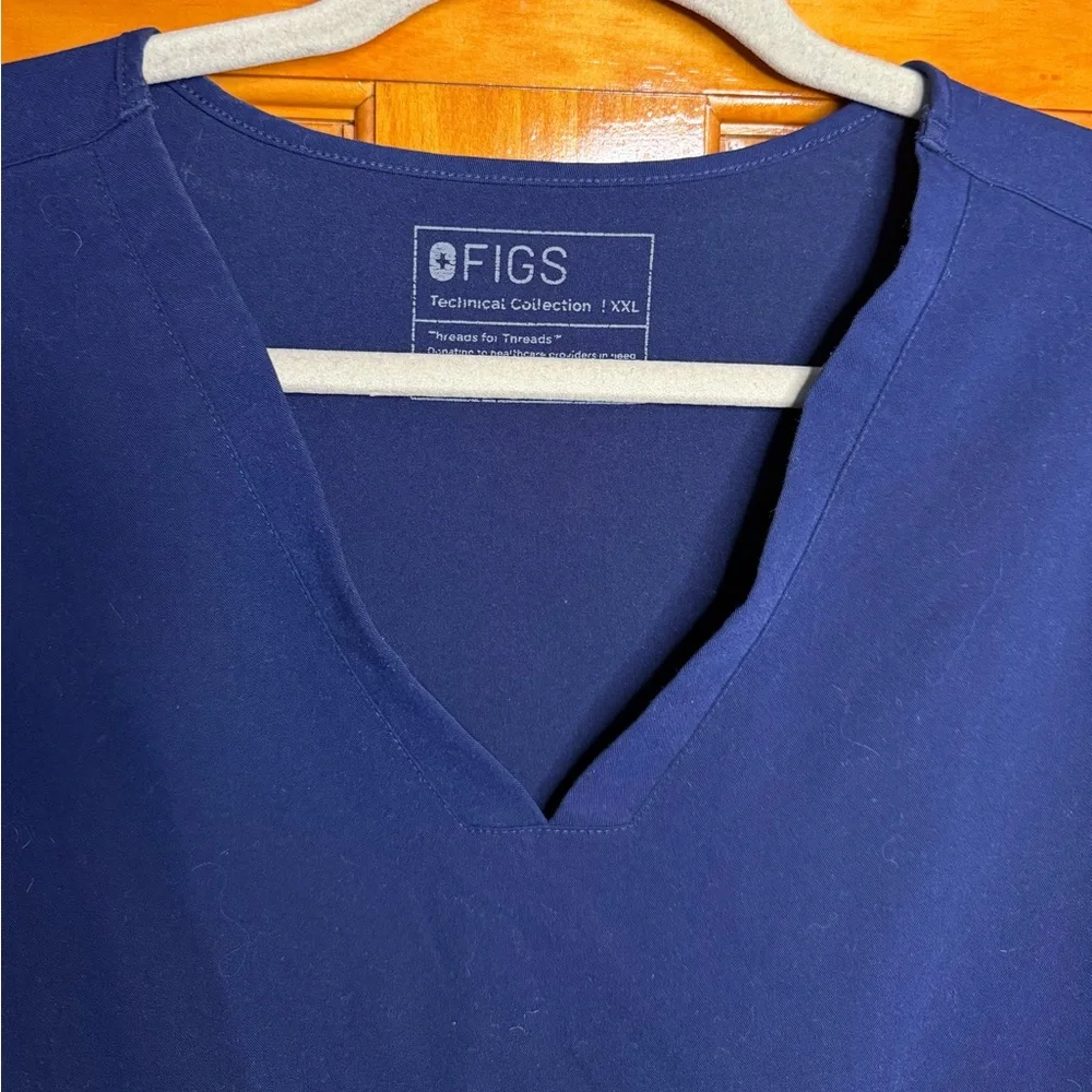 FIGS Casma Three-Pocket Scrub Top Womens XXL 2XL Navy Technical Collection - Picture 3 of 5